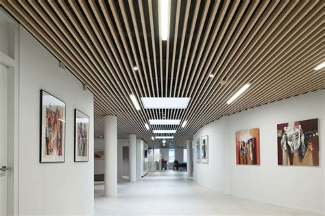 Металева підвісна стеля | Ceiling design, Baffle ceiling, Ceiling lights