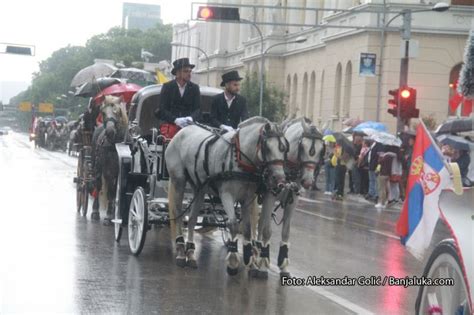 Parada kočij na Duhovni torek To je tradicija ki smo jo vrnili na