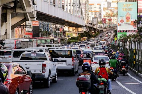 Traffic build-up along EDSA amid alert level 2 – Filipino News