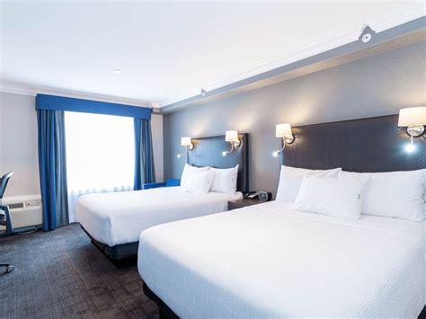 Hotel Rooms South Edmonton | Sandman Signature Edmonton South Hotel