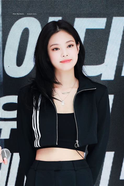 Pin By Sue Shim On Bl Kpi K Blackpink Jennie Jennie Kim Blackpink Hot