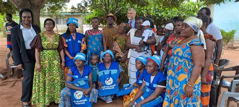 U S Ambassador Met With Communities And Health Workers In Indenie