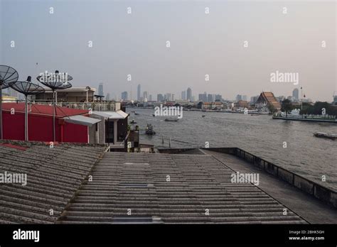 Chao Phraya River & Buddhist Temples, Bangkok 220120 Stock Photo - Alamy