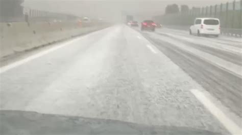 Grandine E Acquazzone In Autostrada Sembra Caduta La Neve