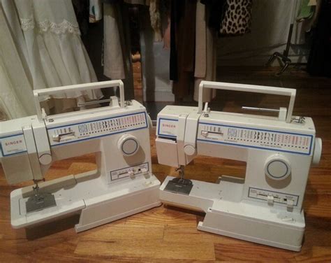 Vintage Singer Sewing Machine Model 5932 Multiple Stitches Buttonhole Maker for Parts or Repair ...