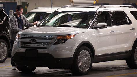 Ford Explorer: Nearly 1.9 million SUVs recalled over unsecured trim : NPR