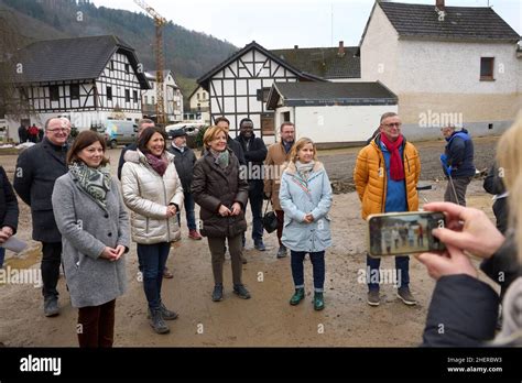 Hochwasserkatastrophe An Der Ahr Fotos Und Bildmaterial In Hoher