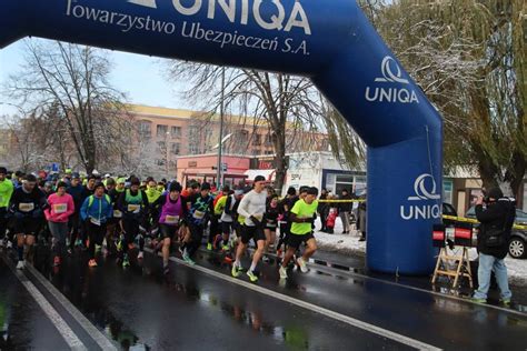 Nieg Nie Przeszkodzi W Dobrej Zabawie Biegacze Z Ca Ej Polski