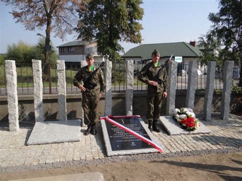 Uroczyste odsłonięcie pomnika mogiły Jabłonna MIEJSCOWA