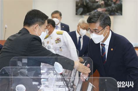 포토 서욱 성추행 피해 해군 부사관 사망낱낱이 수사해 엄정 처리