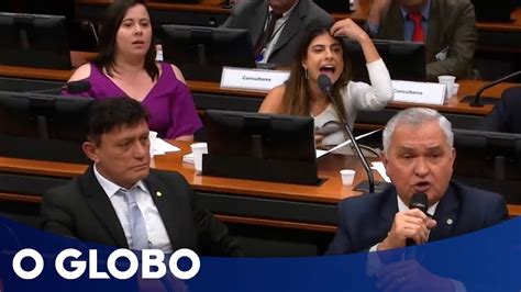 Em Barraco Durante CPI Do MST Deputado Associa Mulheres A