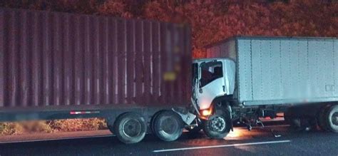 Camiones colisionan en autopista Palín Escuintla