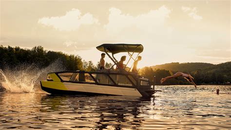 Sea-Doo Switch: The all-new fully configurable Pontoon