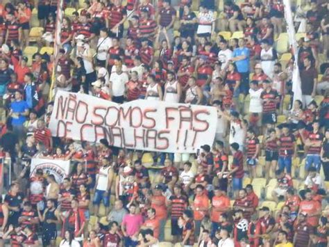 Torcida Do Flamengo Protesta Contra Gabigol Antes De Jogo Contra O