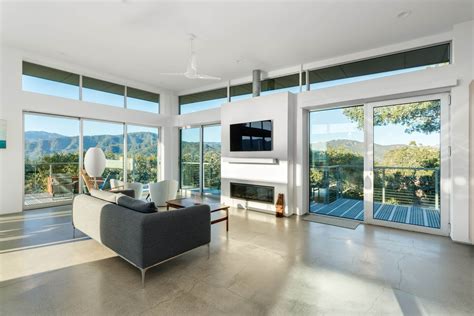 Custom Vinyl Windows | Salt Lake City | Peach Building