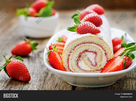 Cake Roll Strawberries Image & Photo (Free Trial) | Bigstock