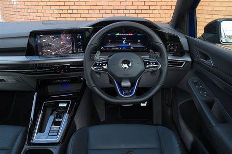 New Honda Civic Type R vs new Volkswagen Golf R 20 Years: interiors ...