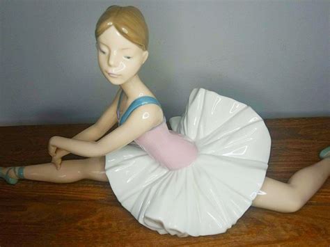 Nao By Lladro Daisa Ballerina Figurine Posed Ballerina Large