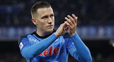 Serie A Piotr Zieliński opuści Napoli Polak na celowniku znanego