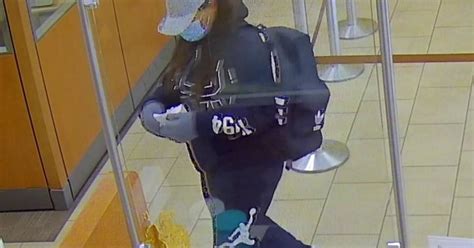 Santa Rosa Police Search For Female Bank Robbery Suspect Cbs San