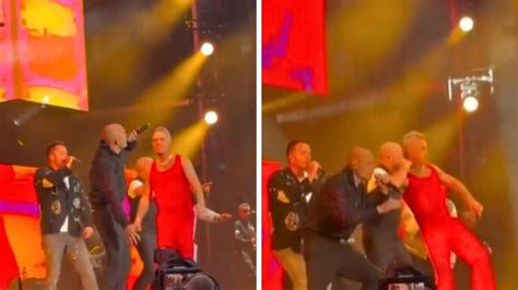 Heidi Klum Sunbathes Nude In Her Backyard During Hot Summer Day The Chronicle