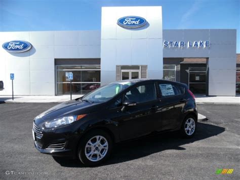 2015 Tuxedo Black Metallic Ford Fiesta SE Hatchback 102308492 Photo