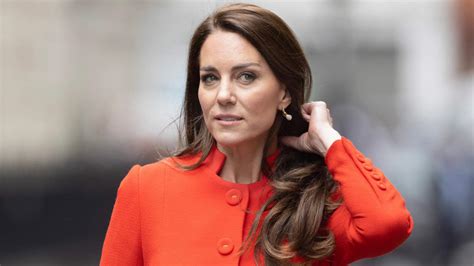 Kate Middleton Muy Desmejorada Reaparece Dos Meses Despu S De Su