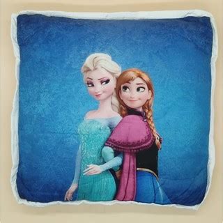 Almofada Manta Frozen Ana Elsa 2 Em 1 Vira Cobertor Edredom Shopee Brasil