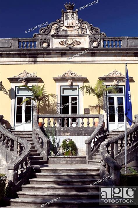 The historic Quinta das Lagrimas Hotel features an elegant staircase-a former Palace, Stock ...