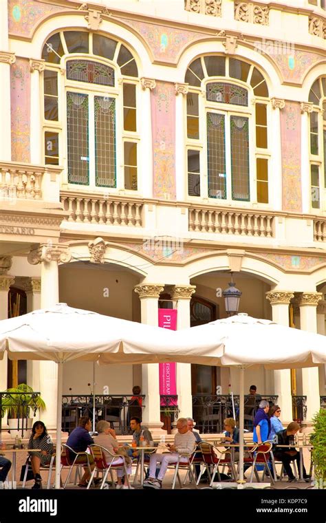 Restaurant In Plaza De Cairasco Triana Las Palmas De Gran Canaria