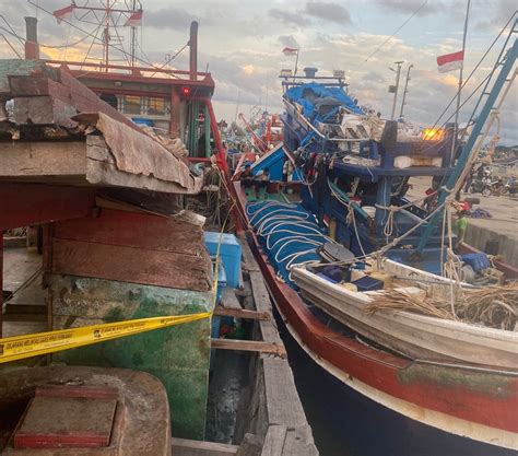 Psdkp Lampulo Tangkap Dua Kapal Pukat Trawl Di Selat Malaka