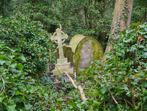 Blok888 Top 10 Most Spectacular And Scariest Cemeteries In The World 4