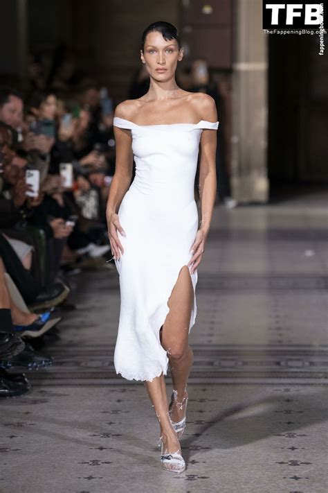 Bella Hadid Aaliyahhadid Nude OnlyFans Leaks The Fappening Photo 2200576 FappeningBook