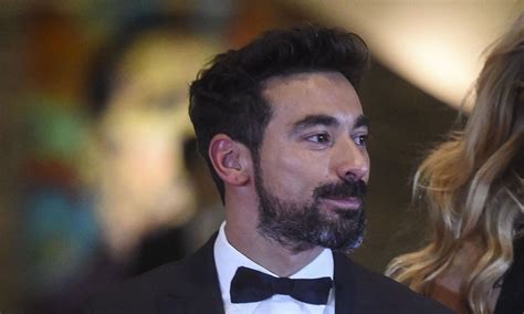 Lavezzi Storia Ambigua Su Instagram Dopo Il Ricovero Per Il Presunto