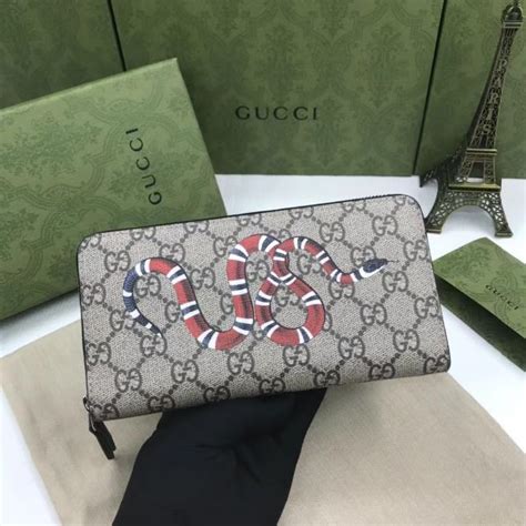 31％割引グレイ系2020年のクリスマスの特別な衣装 【美品】gucci グッチ 財布 ラウンドウォレット スネーク 蛇 大人気 長財布 小物