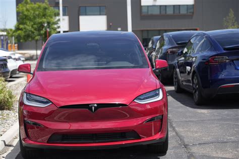 Tesla Sales Fall For Second Straight Quarter Despite Price Cuts But