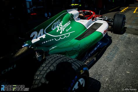 Alfa Romeo S Special Livery Baku City Circuit 2022 · Racefans ザウバー アルファロメオ