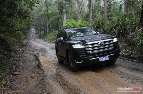 2022 Toyota LandCruiser Sahara ZX Dirt PerformanceDrive