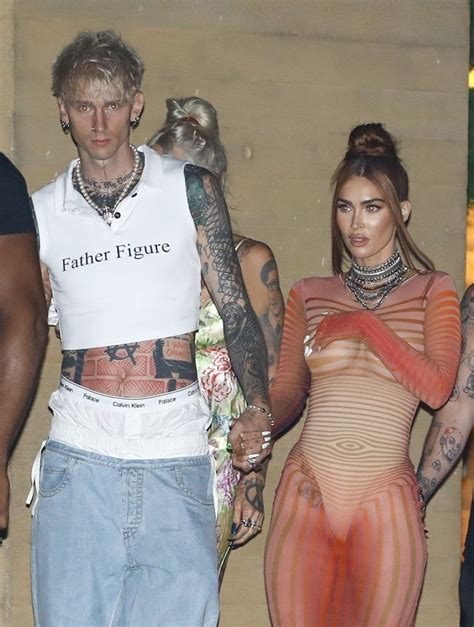 Galerie Styling Z Pekla Megan Fox A Machine Gun Kellyho Ona Uk Zala