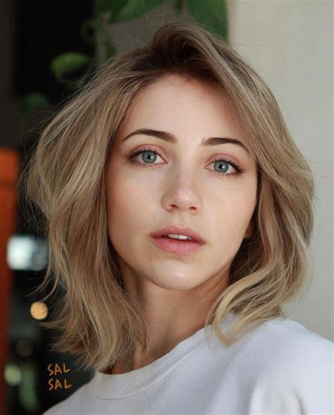 May 27, 2023 (She had her hair done by @salsahair) : r/emilyrudd