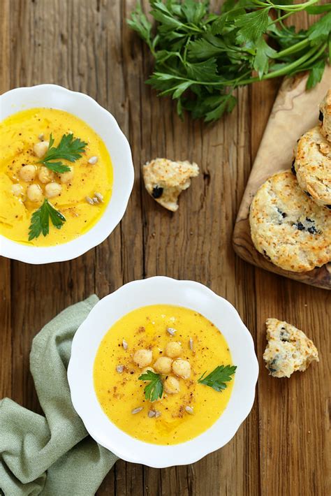 Soupe de courge butternut et pois chiches Un déjeuner de soleil