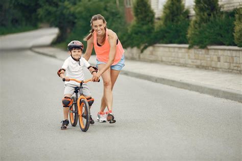 Qual a idade certa para começar a andar de bicicleta AVIVA