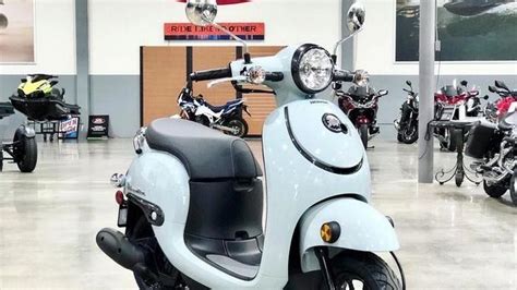 Honda Baru Meluncurkan Motor Matik Mirip Vespa Harganya Lebih Mahal