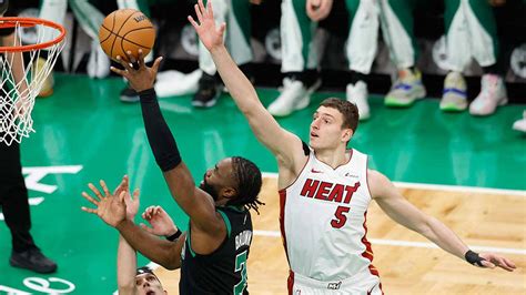 Nba De Boston Celtics St Ste Kez Konferans Finalinde