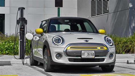 Mini Cooper SE - News, Foto, Video, Listino | InsideEVs Italia