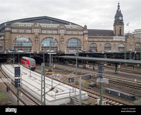 Hamburg Hauptbahnhof Central Bahnhof Gesehen Von Oben Den Bahngleisen