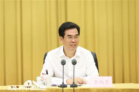 李炳军在与省政协委员座谈时强调 凝心聚力稳定经济增长推动高质量发展全省刘晓凯产业