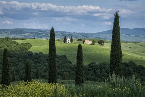 Italy – Tuscany Countryside – ROAMING 365