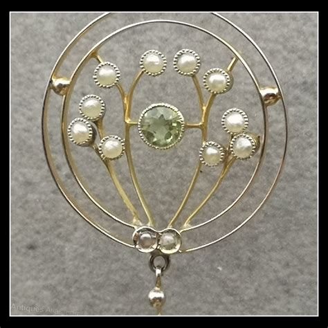 Antiques Atlas 9ct Gold Peridot Seed Pearl Pendant And Chain