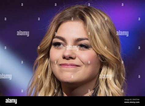 LOUANE MEILLEUR ALBUM REVELATION 31EME VICTOIRES DE LA MUSIQUE AU